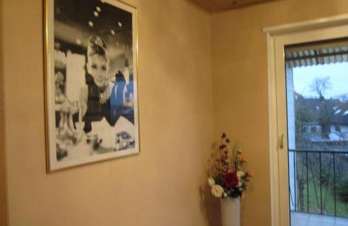 Kaiserslautern Apartment | Bright Apartment in Dansenberg with Hot Tub & Family Amenities
