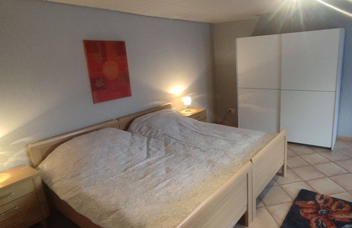 Rees Apartment | Cozy Retreat with Terrace and Garden Views - 10/10 Rated