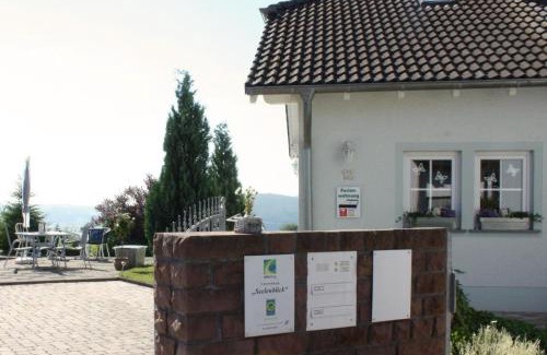 Berndorf Apartment | Cozy Maisonette with Heated Floors for Families & Pets