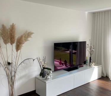 Taunusstein Villa | Delightful Villa by the Forest in Taunusstein - Rated 9.2