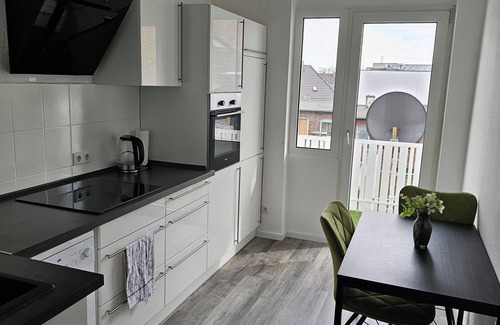 Gladbach Apartment | Cozy Apartment in the City Center - Family Friendly Stay