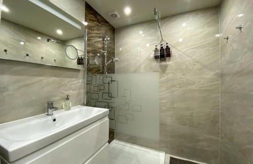 Neulerchenfeld Apartment | Cozy Apartment in Ottakring - 4-Star Stay, Guest Rated 9.5