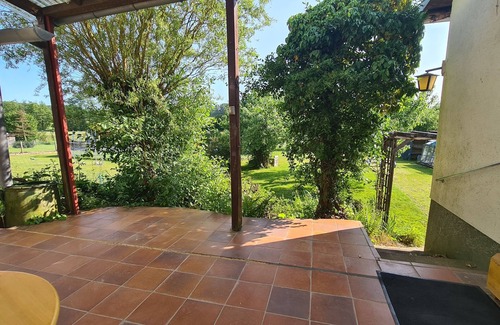 Laubach Apartment | Gemütliche Wohnung in Ruhiger Ortsrandlage