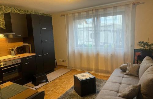 Heimersdorf Apartment | Cozy Kölner Norden Apartment: Family-Friendly Retreat