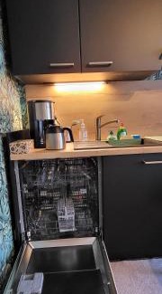 Heimersdorf Apartment | Cozy Kölner Norden Apartment: Family-Friendly Retreat