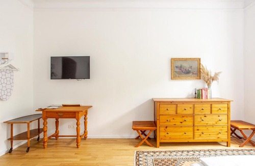 Favoriten Apartment | Cozy Apartment Just 15 Minutes to City Center - Child Friendly