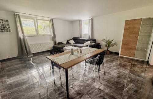 Mehring Apartment | Cozy Central Accommodation: Pet and Child Friendly Stay