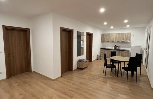 Ulcinj House | Cozy Bungalow Surrounded by Nature, Just 2 km to Center