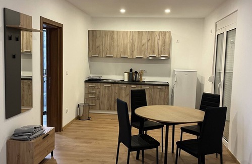 Ulcinj House | Cozy Bungalow Surrounded by Nature, Just 2 km to Center