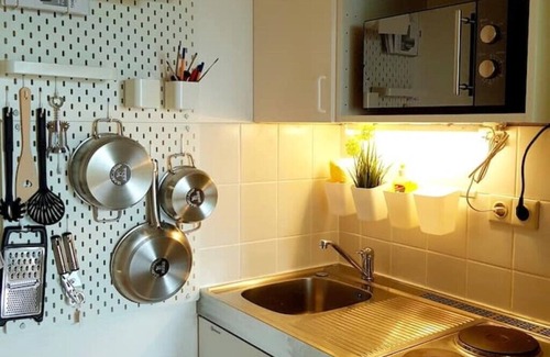 Weststadt Apartment | Cozy Studio with Balcony & Breakfast in Prime Location