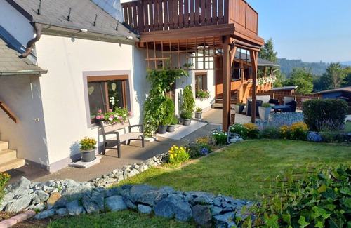Lichtenberg Apartment | Cozy Apartment with Rooftop Terrace and Free Parking