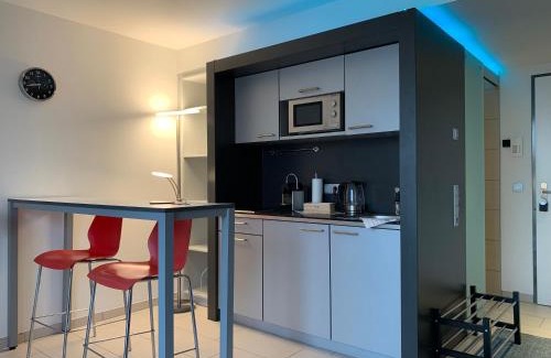 Oststadt Apartment | Cozy Apartment by Rabe: Oceanfront, Free Netflix & Parking