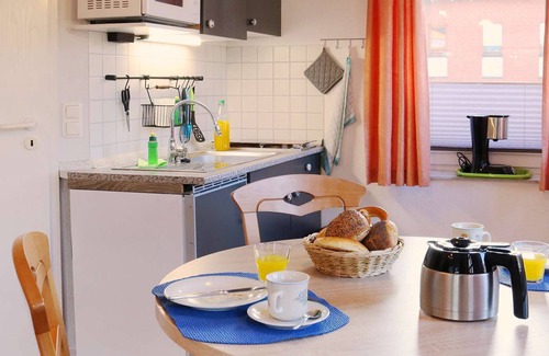 Neuensien Apartment | Cozy Apartment with Sunny Terrace and Family-Friendly Amenities