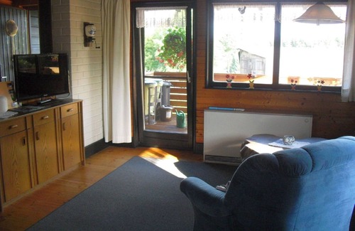 Kupferberg Apartment | Cozy Retreat with Free Wi-Fi and Breakfast Included