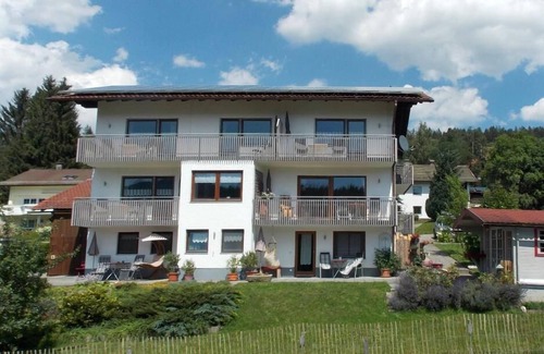 Lohberg Apartment | Cozy Retreat with Balcony, Wi-Fi & Perfect 10/10 Rating