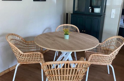 Blengow House | Cozy Beachfront Retreat with Fireplace and Family Amenities