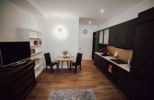 Eickeloh Apartment | Cozy Guest Room with Pet-Friendly Amenities & High Ratings