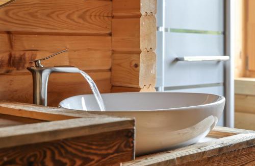 Gamlitz House | Cozy Wood House in Gamlitz with Ocean Views & Pet Friendly