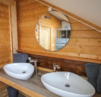 Gamlitz House | Cozy Wood House in Gamlitz with Ocean Views & Pet Friendly