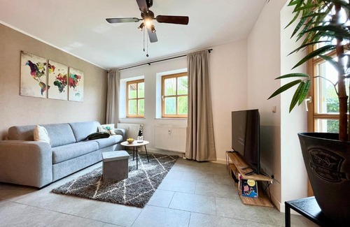 Arrach Apartment | Cozy Lakefront Apartment with Ocean Views & Pet-Friendly Amenities