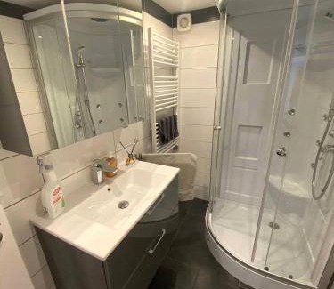 Zeltingen-Rachtig Apartment | Cozy Studio Rosenburgblick with Ocean View near Mosel