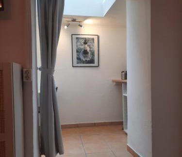 Nippes Apartment | Gemütliches Studio-Apartment für 2 Personen in Toplage