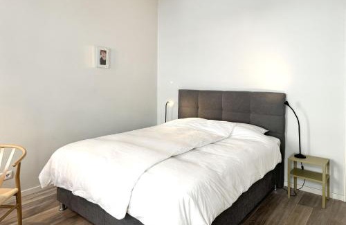 Roßau Apartment | Cozy Studio in Servitenviertel - Rated 9.3/10 by Guests