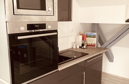 Mittelmeiderich Apartment | Cozy Studio Apartment in Peaceful Neighborhood