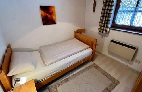 Kattersdorf Apartment | Gemütliches Waldhaus mit Terrasse