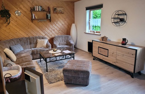 Lichtenberg Apartment | Cozy Room with Free Wi-Fi, Parking & Top Guest Rating!