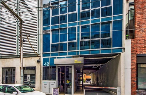 South Yarra Apartment | Discover a Gem in the Heart of South Yarra with Spa
