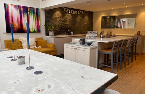 Wimborne House | Delightful Gem of Wimborne Dorset with Hot Tub & Garden