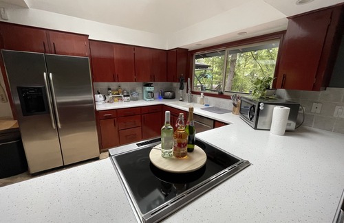 Battle Ground House | Gem River House: Guest Rated 9.8 with Oceanfront Bliss