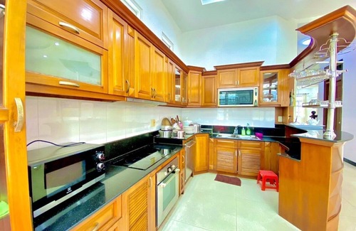 Thao Dien Villa | Discover Gem Villa 15: 8-Bedroom Retreat with Pool