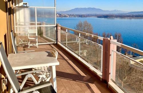 Arona Apartment | Gemelli al Lago