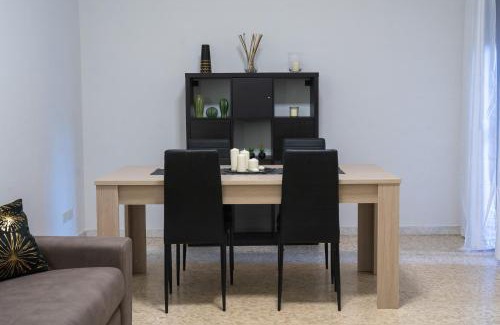 Suburbio XI della Vittoria Apartment | Family-Friendly Gemelli Sweet House - 4-Star Comfort Awaits