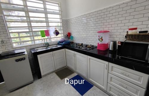Kedai Buluh House | Gemia Rumah Tamu: Family-Friendly Stay Near Nasi Dagang
