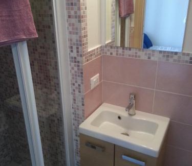Camilluccia House | Gemini Suite: Family-Friendly Stay with Hot Tub & Dining