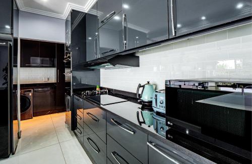 Durban North Apartment | Explore Gemmell Place: Family-Friendly Retreat with Pool