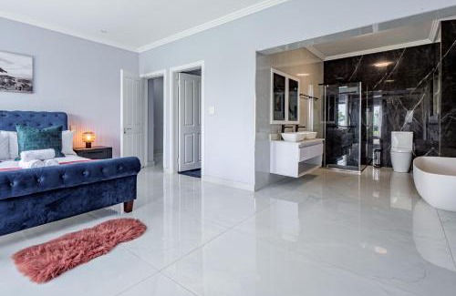 Durban North Apartment | Explore Gemmell Place: Family-Friendly Retreat with Pool