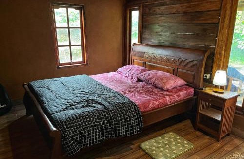 East Selemadeg Villa | Pet-Friendly Retreat at Gempinis Coffee Shop and Villa