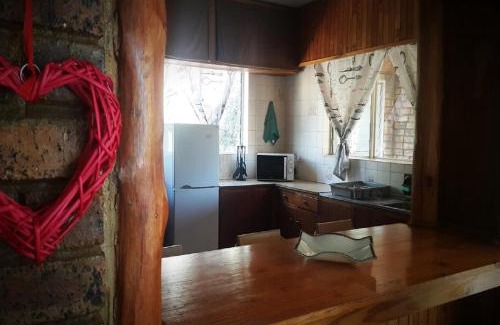 Klerksdorp House | Discover Gemstone Guest House: Family-Friendly Retreat