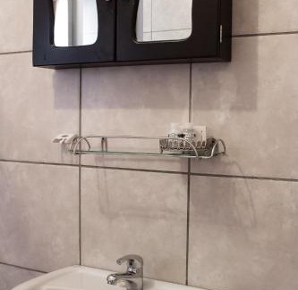 Klerksdorp House | Discover Gemstone Guest House: Family-Friendly Retreat