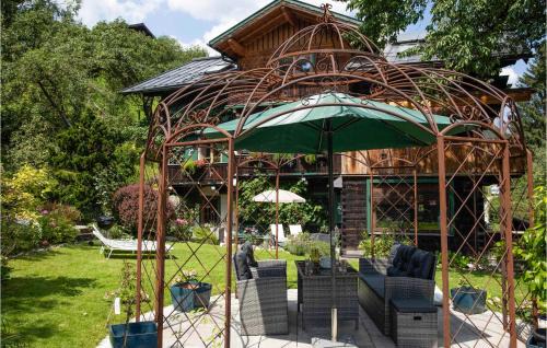 Werfen Apartment | Cozy Family-Friendly Getaway at Ferienwohnung Werf