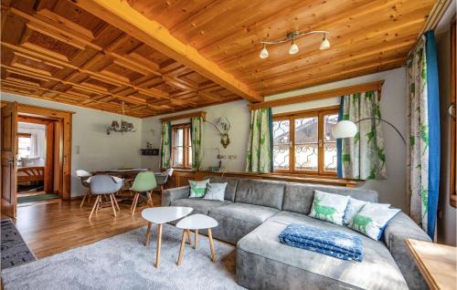 Werfen Apartment | Cozy Family-Friendly Getaway at Ferienwohnung Werf