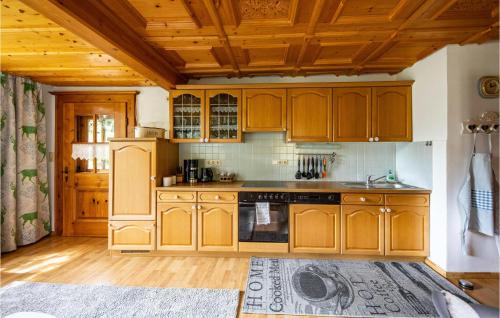 Werfen Apartment | Cozy Family-Friendly Getaway at Ferienwohnung Werf