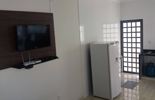 COHAB House | Cozy General Suites Nook with Pool and Kitchen Amenities