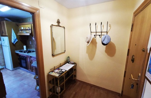 Figares Apartment | Discover GENERATE APARTMENTS in Granada with Spa & Kitchen