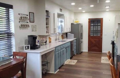 Anadarko House | Geneva's Get-Away: Relaxing Spa & Family-Friendly Stays