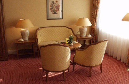 Zentrum Hotel | Relaxing Retreat at Genießer Hotel Altes Gymnasium